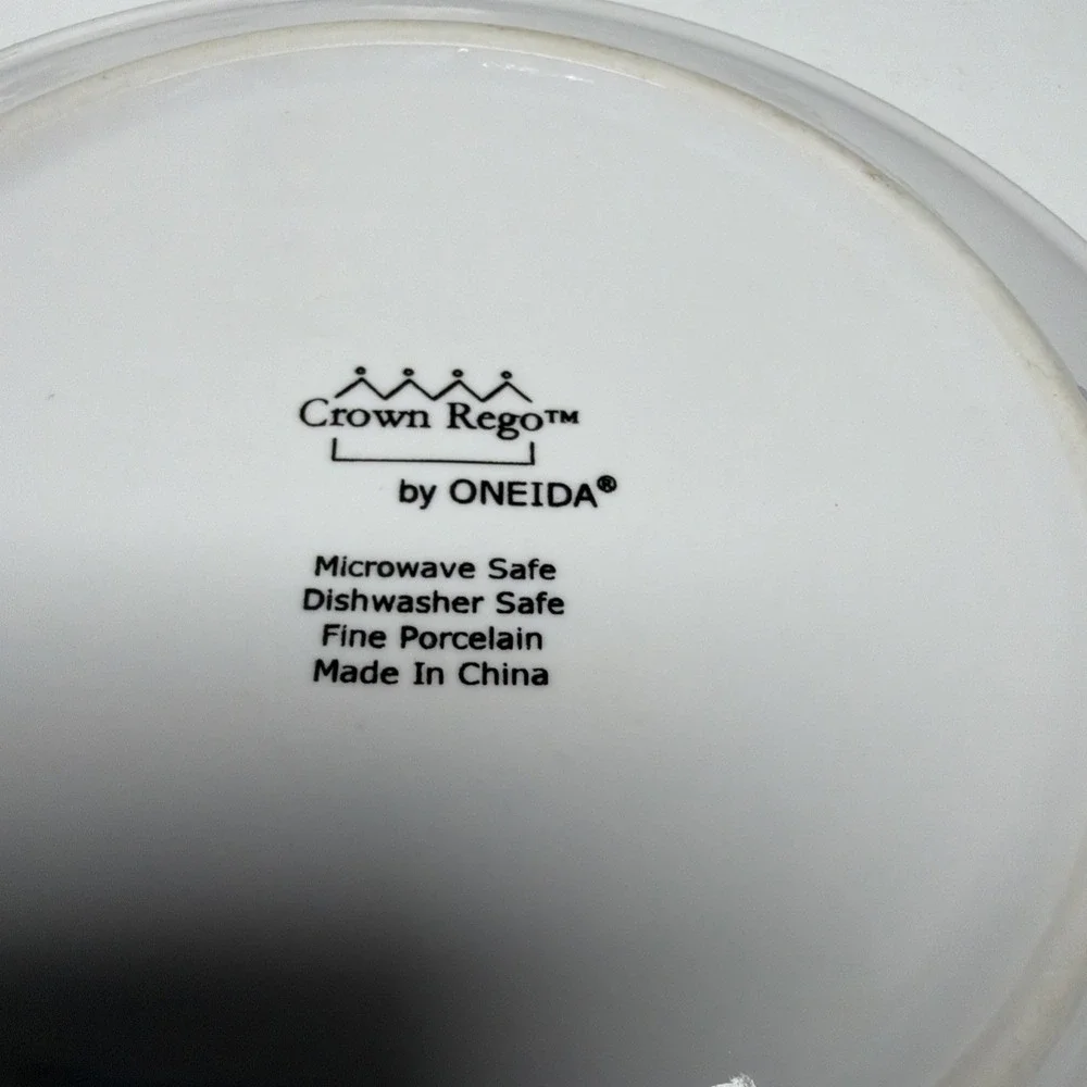 Oneida preowned set